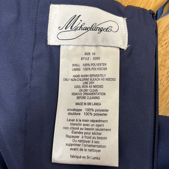 David’s Bridal Michaelangelo Bridesmaid Dress - Picture 6 of 12